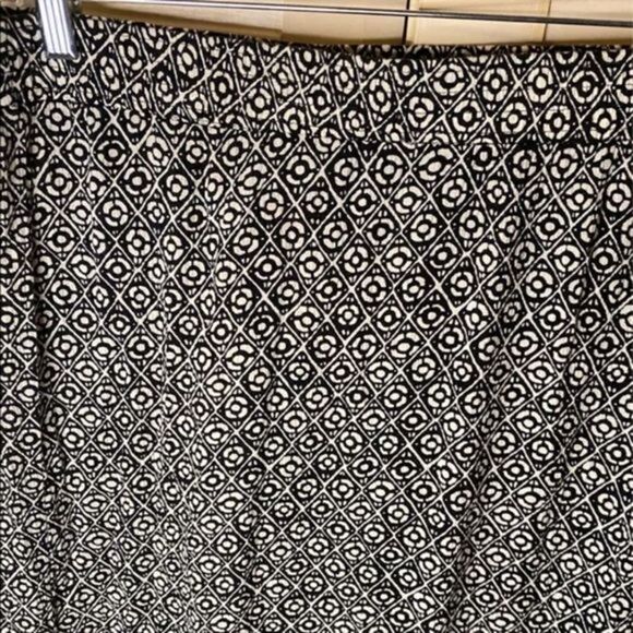 Sag Harbor Ruffle Skirt - Picture 1 of 4